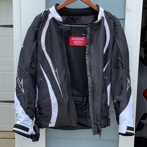 Lds XS like new motorcycle jacket w removable line